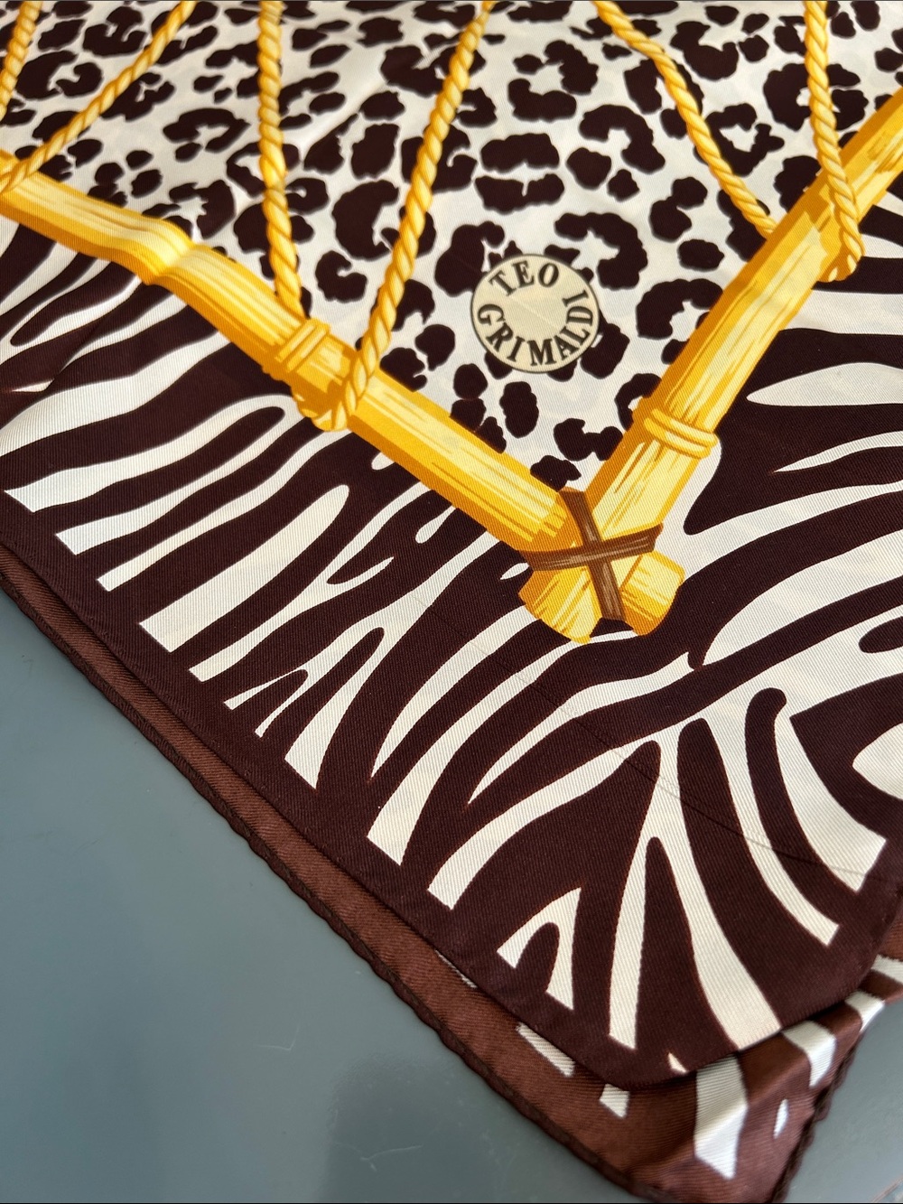 Teo Grimaldi 100% Silk Scarf.  Made in Italy Animal Print.  34 inches square. 🇮🇹